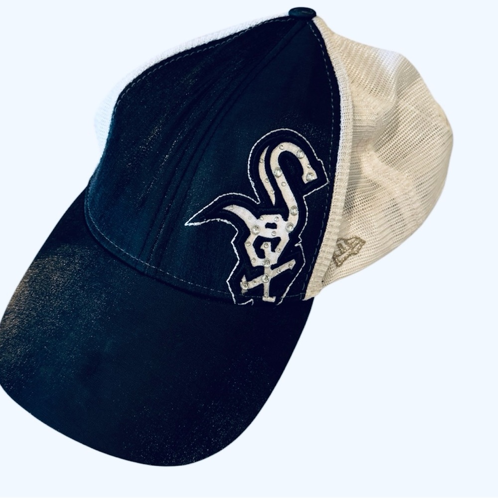 Chicago White Sox Trucker Snap Back Hat Jeweled Rhinestone Shimmer Black White